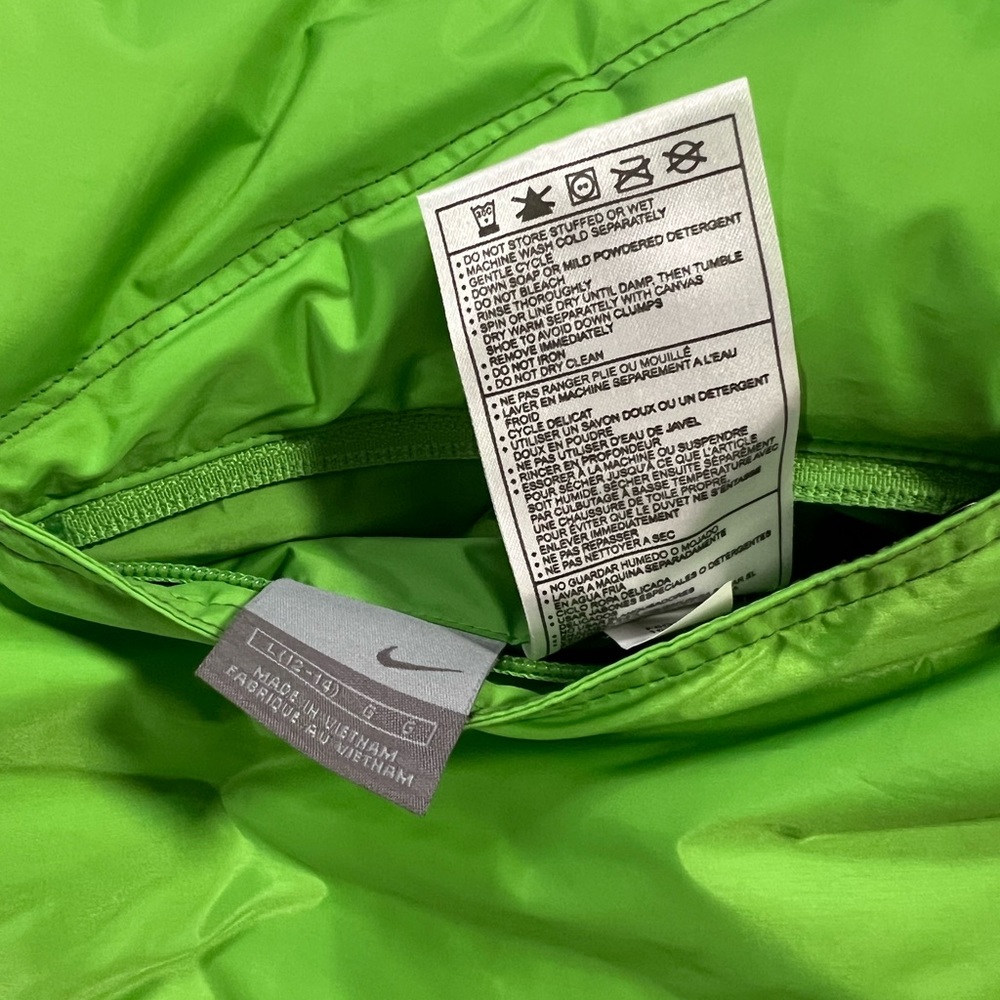 Nike Reversible Vest - Picture 7 of 7